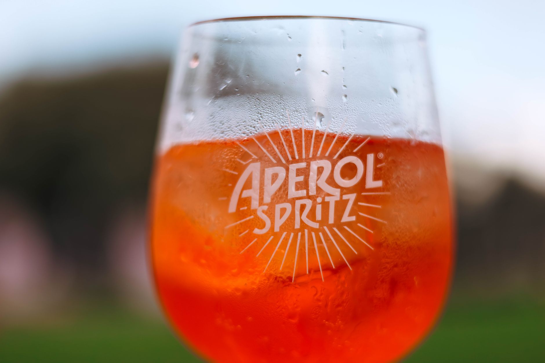 The New British Aperitivo: How the Pre-Dinner Drinks Ritual Is Quietly Reshaping Wellness and Social Culture